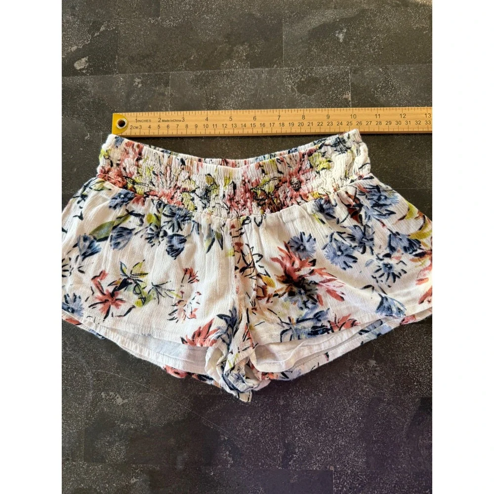O'Neill Girls Floral Smocked Waist Shorts Cream Pink Blue Size M Beach Tropical